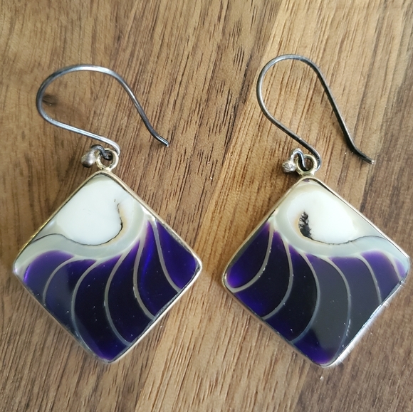 Shell and silver earrings - Picture 1 of 4